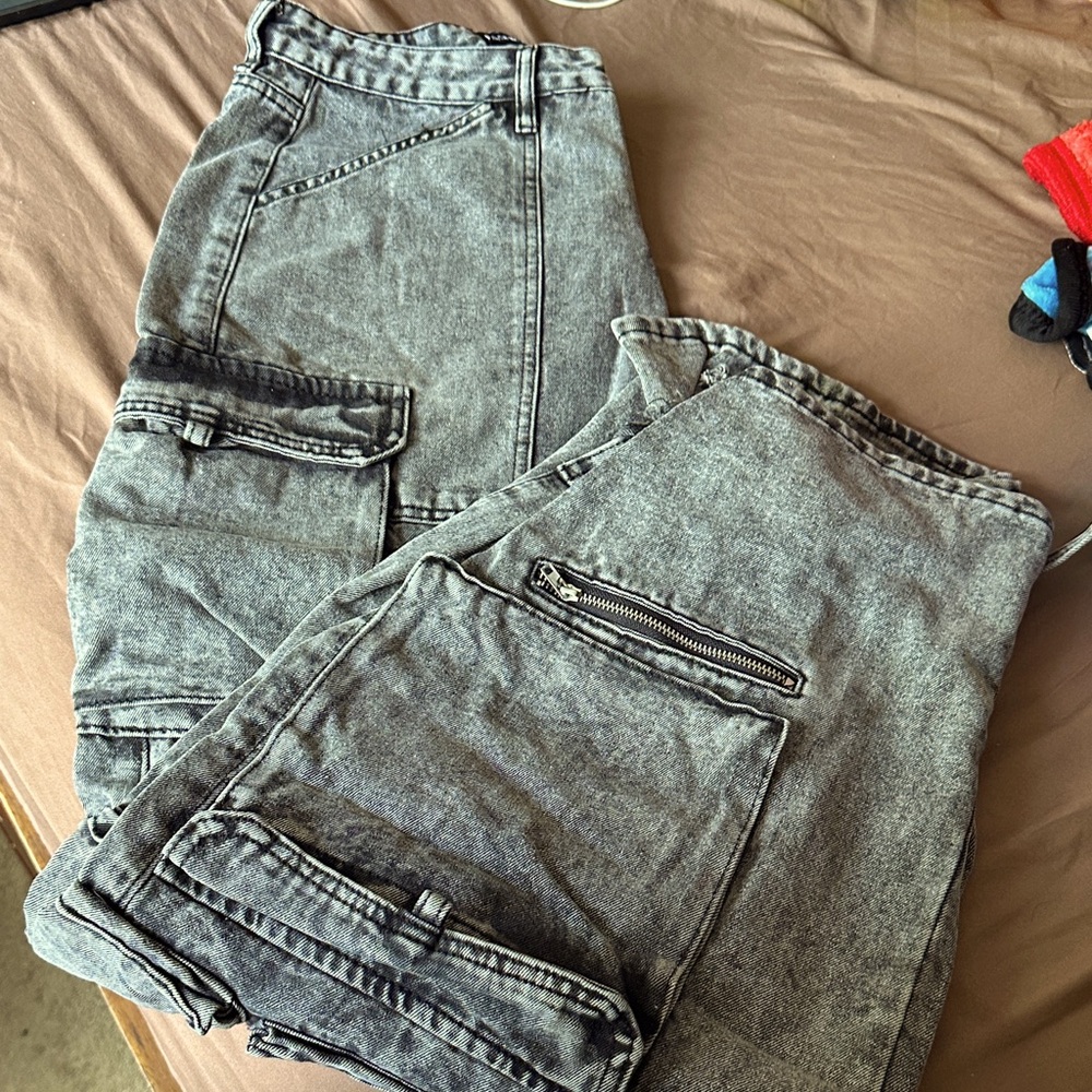 Fashion Nova Gray cargo jeans NWT